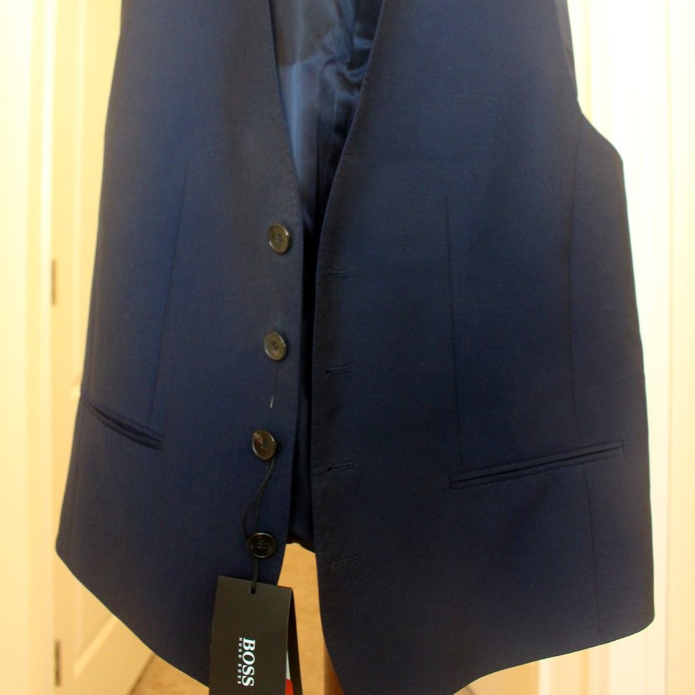 Vest BOSS 42R Navy (new)